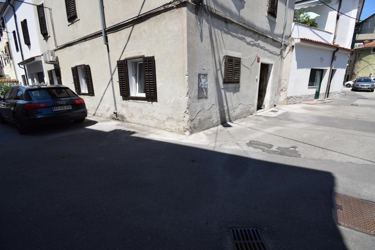Apartment Adem Koper Exteriér fotografie