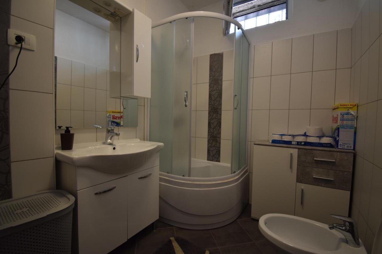 Apartment Adem Koper Exteriér fotografie