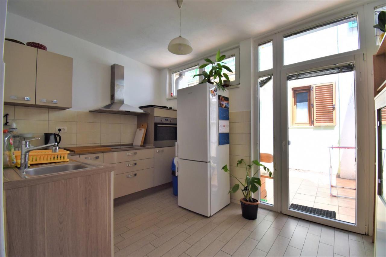 Apartment Adem Koper Exteriér fotografie
